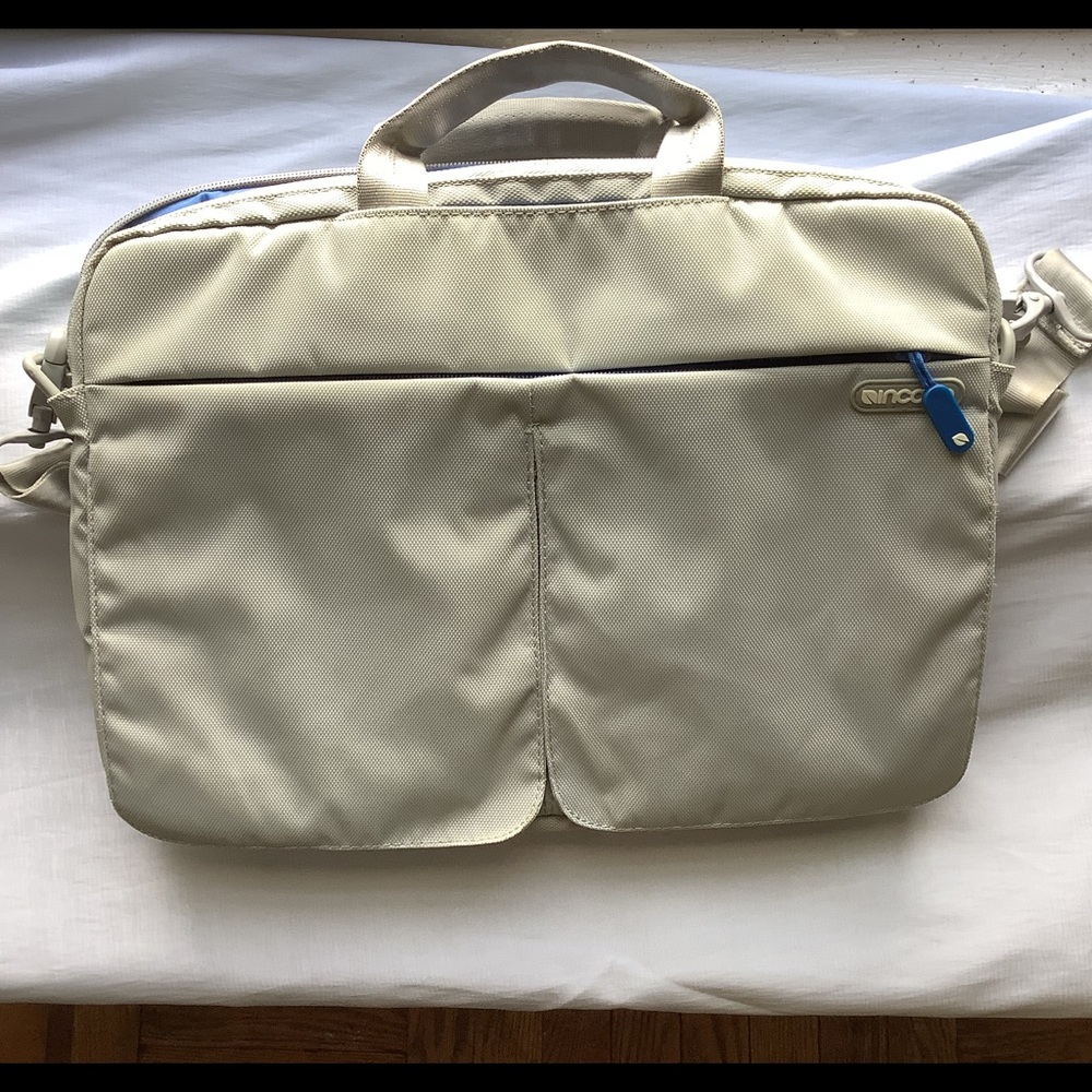 Incase Computer Bag - image 3